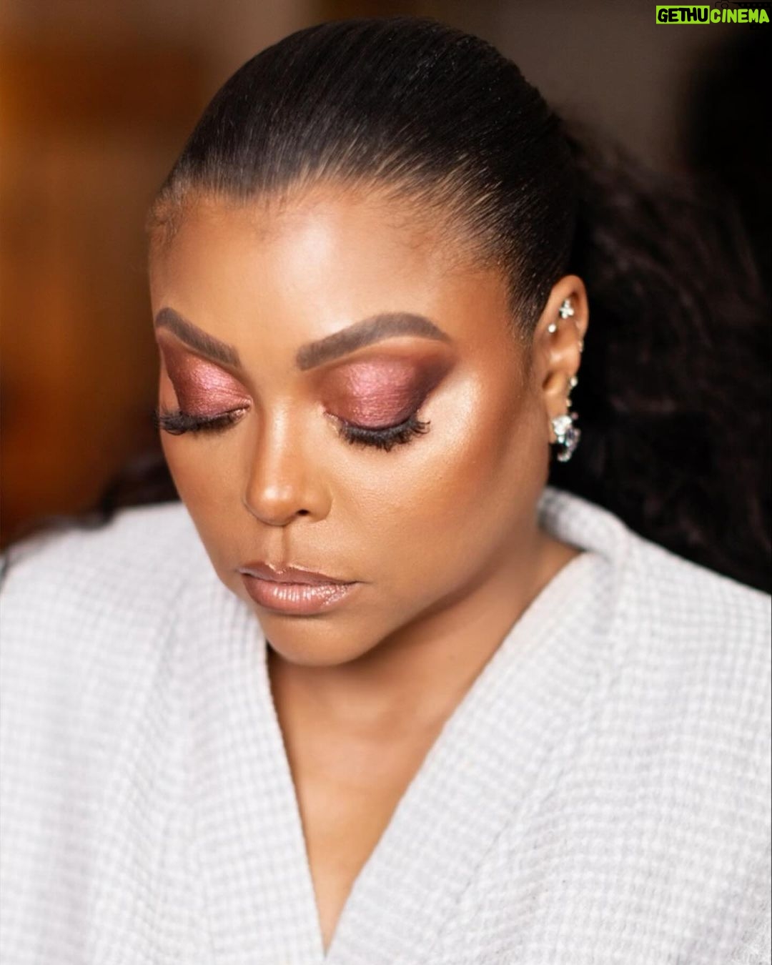 Taraji P. Henson Instagram - FELT CUTE 💋💋💋 @saishabeecham @tymwallacehair @tphbytaraji #ELLEWIH #GRWM #BTS