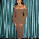 Taraji P. Henson Instagram - 💜💜💜🙏🏾🙏🏾🙏🏾💋💋💋#Repost from @waymanandmicah • Hello New York! Taraji P Henson In @jacquemus @fwrd Shoe @maisonvalentino Hair/MUA @tymwallacehair @saishabeecham @customtnails1 #waymanandmicah #tarajiphenson #jacquemus #maisonvalentino #thecolorpurple #wxm10