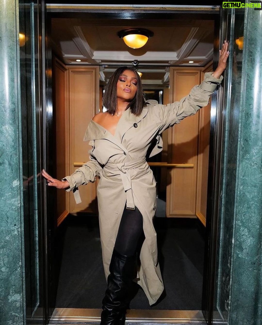 Taraji P. Henson Instagram - In the trench(es) promoting @thecolorpurple @acnestudios Hair Stylist: @tymwallacehair makeup : @saishabeecham shot by @marco.bahler nails by @customtnails1 styles by @waymanandmicah 💜💜💜💋💋💋