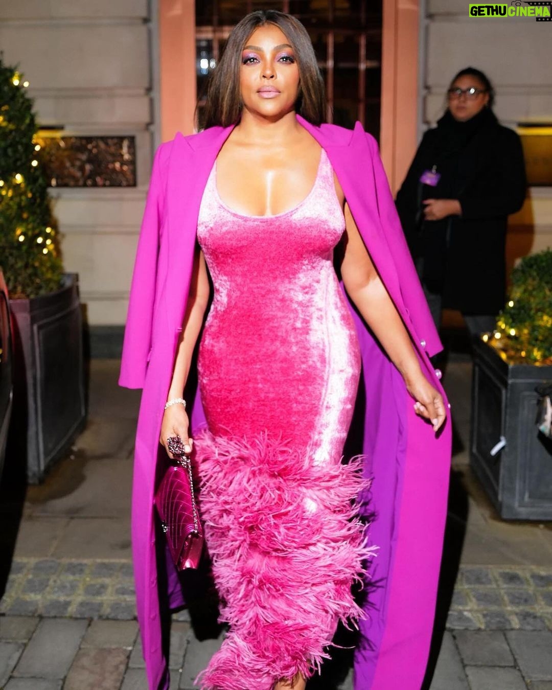 Taraji P. Henson Instagram - Dear God, thank you!!! @thecolorpurple press tour #london #makeup saishabeecham #Hair @tymwallacehair #styling @waymanandmicah Wearing @lapointe 💜💜💜💋💋💋 London, United Kingdom