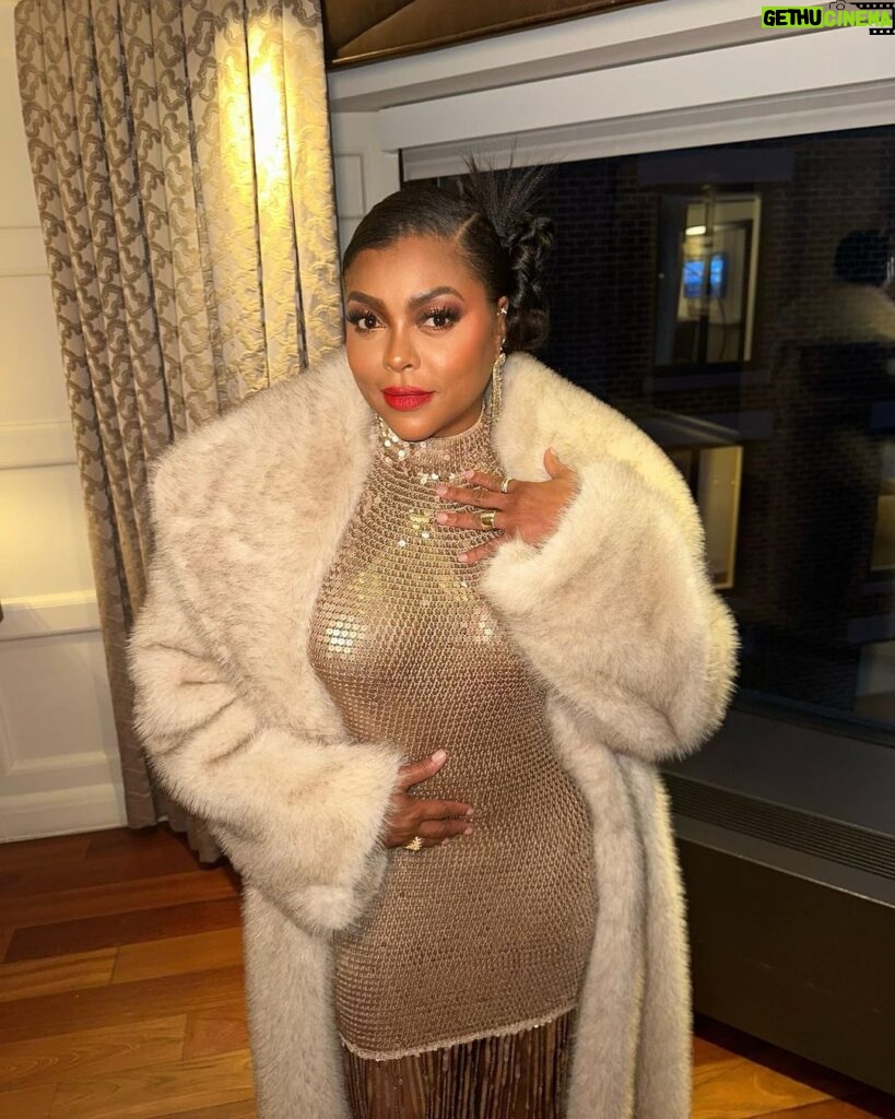 Taraji P. Henson Instagram - 💜💜💜🙏🏾🙏🏾🙏🏾 #Repost from @tymwallacehair • @tarajiphenson cotton club themed party for her @blhensonfoundation in dc #tossedbytym styled by @waymanandmicah makeup by @saishabeecham