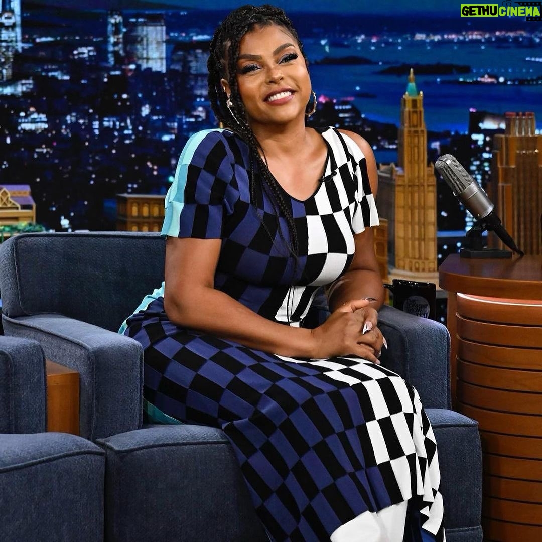 Taraji P. Henson Instagram - Did you catch me thoπππ #Repost from @saishabeecham β’ Did yβall catch @tarajiphenson last night on @fallontonight ??? She looked so pretty ππ Makeup by me! @saishabeecham Stream it if u missed it!!