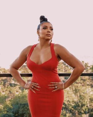 Taraji P. Henson Instagram - Merry Christmas family ❤️❄️💚✨ Sending LOVE and  BLESSINGS 💋💋💋💋🎁🎁🎁🎁