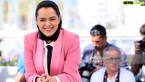 Taraneh Alidoosti Instagram - ‌ Photo call for “Leila’s brothers” 75th @festivaldecannes 📸 Stylist and wardrobe designer @negarnnemati Jewelry by @baguette.shahrabi