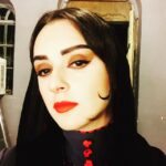 Taraneh Alidoosti Instagram - گریم مادر فولادزره، یا نامادریِ سیندرلا. از نشان دادن این عکس به کودکان امتناع کنید. 👠