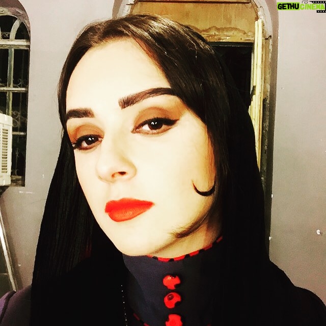 Taraneh Alidoosti Instagram - گریم مادر فولادزره، یا نامادریِ سیندرلا. از نشان دادن این عکس به کودکان امتناع کنید. 👠