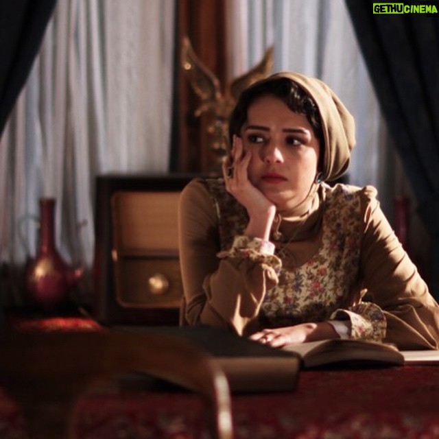 Taraneh Alidoosti Instagram - «شهرزاد» به کارگردانی حسن فتحی از مرداد ماه در شبکه نمایش خانگی علی نصیریان، ترانه علیدوستی، شهاب حسینی، مصطفی زمانی و ... @shahrzadseries