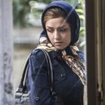Taraneh Alidoosti Instagram - فردا، ۱۴ فروردین، ساعت ۱۸:۴۵ من و خانم فریده فرامرزی برای دیدار با تماشاگران فیلم «استراحت مطلق» به سینما ایران (خ شریعتی) می‌آییم. به امید دیدار. 😛✌️ @taraneh_alidoosti @rezaattaran #taranehalidoosti #rezaattaran #rezakahani