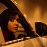 Taraneh Alidoosti Instagram - نمايى از فيلم "مادر قلب اتمى" به كارگردانى على احمدزاده. با بازى من، پگاه آهنگرانى مهرداد صديقيان و محمدرضا گلزار. امسال در جشنواره فيلم فجر. #taranehalidoosti #pegahahangarani #rezagolzar #mehrdadsedighian #fajrfestival #atomheartmother پى نوشت: از اين به بعد عكسهاى اين صفحه به صفحه رسمى من در فيسبوك هم لينك ميشوند. براى پيگيرى اخبار موثق از فيلمهاى من در فيسبوك به صفحه ى Taraneh Alidoosti-Official/ترانه عليدوستى برويد.