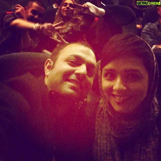 Taraneh Alidoosti Instagram - من و ابر و ديگر دوستان. ديشب. كنسرت چارتار. 😋 #taranehalidoosti #saberabar #chaartaar