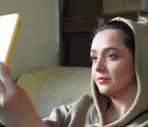 Taraneh Alidoosti Instagram - ‌‌
کاش سلفی گرفتن می‌دانست. 
🤳🏼🙆🏻‍♀️
ممنون از مهربونی همه‌تون.