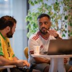 Tareq Al Harbi Instagram - ‏صورة جميلة وصلتني وأنا في اجتماع في احد كافي هات جدة من منصور جميل أجمل من الصورة يجلس معي لاعب خطير تبادل الكابتن إبراهيم الخيالي😍 Jeddah, Saudi Arabia