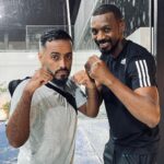 Tareq Al Harbi Instagram - اليوم تشرفت وسُعدت وفرحت بمزاملة نجم وتاريخ في كرة القدم اللاعب العظيم سعود كريري الدو في لعبة البادل اللي مستحيل مستحيل ياخذ كرت في المباراة 😍❤️