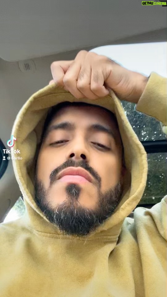 Tareq Al Harbi Instagram - الموضه السنه دي 😂💔