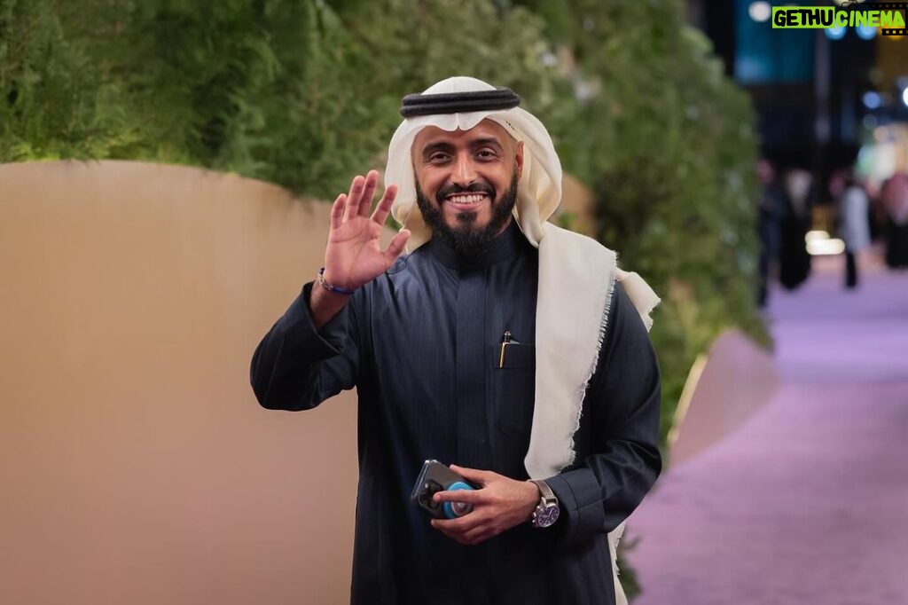 Tareq Al Harbi Instagram - يامساء الخير اكتبولي وينكم ؟😂 Riyadh, Saudi Arabia