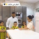 Tareq Al Harbi Instagram - الطفل في عائلتنا اول ما يكبر 😂🖤💛