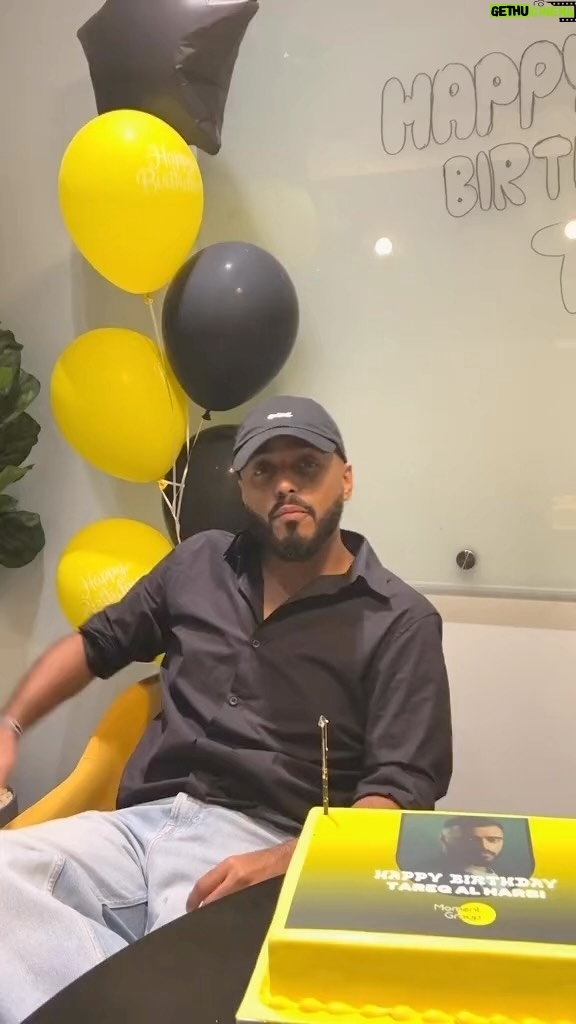 Tareq Al Harbi Instagram - شكراً يا أحلى قروب @momentsa