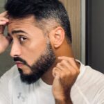 Tareq Al Harbi Instagram - عندك شيب؟ لا تخاف عندي الحل ف 5 دقايق بس! غارنييه صبغة شعر سهلة زي الشامبو, ب 3 خطوات فقط. لتغطية الشعر الابيض 100% في 5 دقايق! خالية من الامونيا و معززة ب زيت الارجان و مستخلص القهوة​ و انت وريني ايش تقدر تسوي ف 5 دقايق!​ #غارنييه_صبغة_سهلة_كالشامبو #خالية_من_الامونيا #تغطية_للشعر_الابيض #haircare @garnierarabia #ad