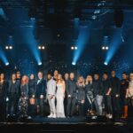 Tareq Taylor Instagram – Vilken kväll det blev!!🤩🎉 Ett fyrverkeri av fantastisk musik och fantastiska artister. Och vilken ära att få vara konferencier för Volvos Tjänstemannafest 2023 i Göteborg. Maken till glädje och engagemang har jag sällan varit med om. Har fortfarande ont i smilgroparna.😁 Tusen tack till Volvo för förtroendet och tusen tack till alla artister, Mikael Solfors, teamet på @2entertain @hansen_agreaterexperience och det sinnesjukt bra bandet, för all glädje och alla musikaliska upplevelser. Och sist men inte minst tack till alla er som kom till festen, ni gjorde denna kvällen minnesvärd utöver det vanliga, kommer aldrig glömma den. ❤️❤️❤️
@mikaelgordonsolfors @deanorberg @lindapritchard @jilljohnsonmusic @johnlundvik @bosson_artist @emeliefjallstrom @oliviathorn @etype_official @mickepicke76 @pablo_cepeda_bossa_covers @trumdamin @jonasgroning @tobbegeisha @saravarga1 @larson_music_ @karin.westerberg @jessicamarberger @lindishansson @mickepicke76 @saravarga1