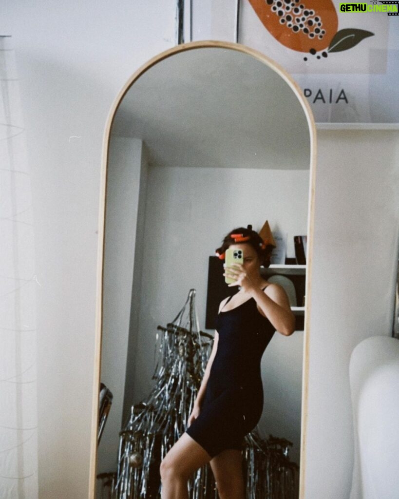 Tatiana Mingalimova Instagram - New year same bitch 😂🕺