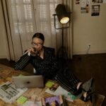 Tatiana Mingalimova Instagram - Что я поняла за этот год в работе: -если твои ценности не сходятся с ценностями команды — нужно расходиться и искать лучшие отношения -если есть идея, а ты не знаешь, как ее реализовать — это нормально, но не повод остановиться, по чуть-чуть ищи тех, кто разбирается и спрашивать всё что нужно -когда понимаешь, в чем цель твоей работы, страх чужого мнения размывается, можно долго переживать, но когда видишь своё желание — появляются силы не идти на поводу у других людей Целый год я работала над созданием лучшего практикума по Ютубу, и я это сделала. Сегодня я уже доказала, что у нас лучшее наполнение, лучшие эксперты в нашей нише, лучший сайт по всем отзывам, лучшая команда и главное — мой успешный десятилетний опыт в создании контента, который сегодня я готова разделить 🤍 Ph 📸 Спасибо за фотографии забежавшей на огонёк Алисе @polozova