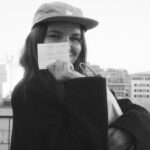 Tatiana Mingalimova Instagram - Обсуждали в телеграме токсичное общение. Девочка пишет: «У меня подруга так всегда общается, атака не в лоб, а так, чтобы задеть. А ты ничего не можешь ответить, потому что напрямую тебя не оскорбили, но сделали так, чтобы ты чувствовал себя плохо». Возможно, я идеализирую, но я считаю, что это конечно же не дружба. Дружба это про поддержку, про тепло, про в некотором смысле любовь к человеку. Разве же ты можешь хотеть сделать любимому больно? Я бы от таких отношений старалась держаться в стороне 📸 @kirill_armanich