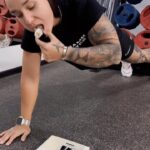 Tatyana Minzhurenko Instagram - Отжимайся правильно ✅