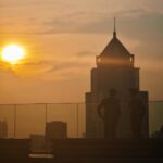 Tawan Vihokratana Instagram - ดู Sunset แต่ใจอยู่ที่ Sunrise 🌅