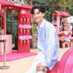 Tawan Vihokratana Instagram - วาเลนไทน์นี้ Infallible On The Go มาถึงตึก Park Silom แล้ว! พร้อมขนลิป Matte Resistance และแป้ง Fresh Wear มาให้ทุกคนช้อปพร้อมสวยรับวันแห่งความรัก หรือจะซื้อเป็นของขวัญก็ได้ แวะมาได้ถึงวันที่ 14 กุมภา เลยนะครับ พิเศษ ซื้อครบ 599.- เลือกทำกิจกรรมจัดช่อดอกไม้เอง หรือ เปิดไพ่ส่องดวงความรัก และมีส่วนลดในงานจาก Watsons และ Watsons Online ด้วยนะ #LOrealParisTH #INFALLIBLEONTHEGO #INFALLIBLEXTayTawan