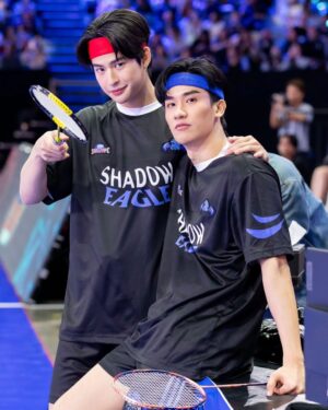 Tawan Vihokratana Instagram - นักกีฬาทีมชาตินี้ 
และนักกีฬาทีมชาติหน้า(อย่าได้เจอกันอีก)
กับน้องชีตาห์ที่น่ารัก 🐆💙
🥇🦅🤘🏽