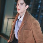 Tawan Vihokratana Instagram - Good time in Kuala Lumpur.💙 #LOEWEXTayTawan #LOEWE #LOEWEMY Kuala Lumpur, Malasyia
