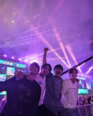 Tawan Vihokratana Instagram - Start your first day of the year with big SMILE 😃
HAPPY NEW YEAR 2024 ครับทุกคน