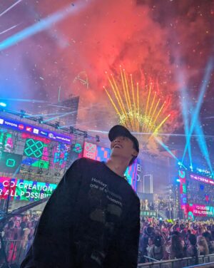 Tawan Vihokratana Instagram - Start your first day of the year with big SMILE 😃
HAPPY NEW YEAR 2024 ครับทุกคน