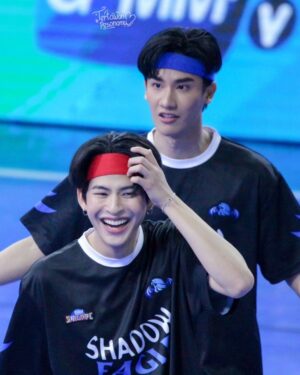 Tawan Vihokratana Instagram - นักกีฬาทีมชาตินี้ 
และนักกีฬาทีมชาติหน้า(อย่าได้เจอกันอีก)
กับน้องชีตาห์ที่น่ารัก 🐆💙
🥇🦅🤘🏽