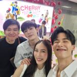 Tawan Vihokratana Instagram - ช่วงนี้หน้าเชอร์รี่ จะหวานดี ไปชิมกันได้ที่ mrt จตุจักรนะครับ 🍒💙