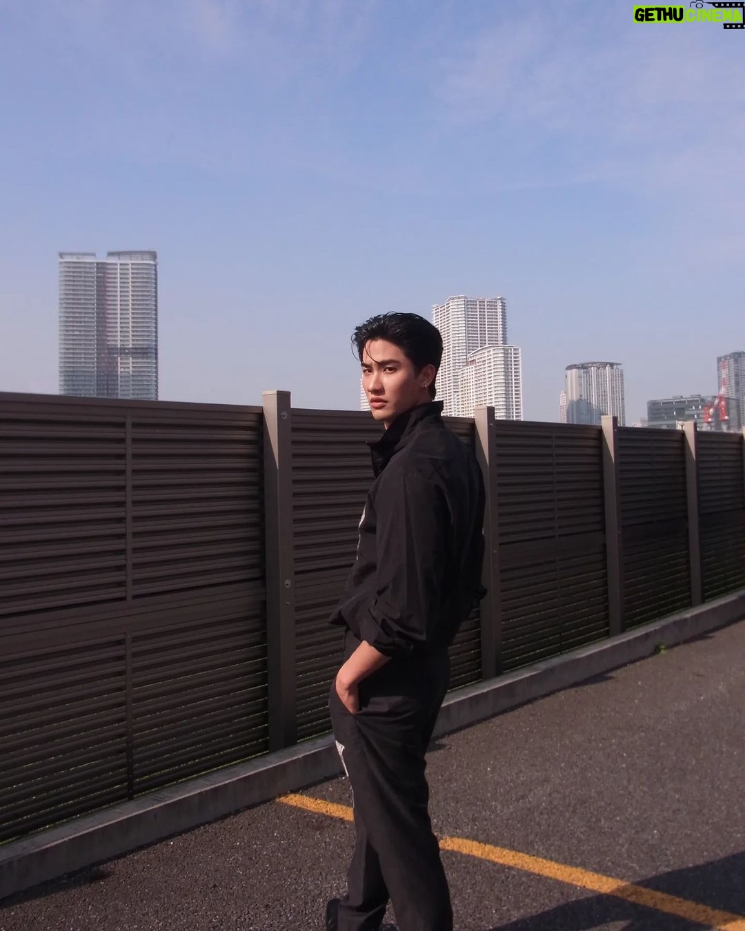 Tawan Vihokratana Instagram - Always turn black.