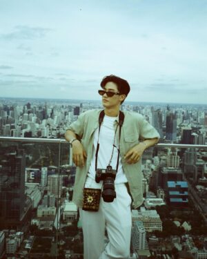 Tawan Vihokratana Instagram - 🐶🏙️