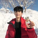 Tawan Vihokratana Instagram - เลิกกลัวแดดมาตั้งนานแล้วนะครับ ตั้งแต่รู้จักซองนี้ เนื้อบางเบาเหมือนล่องหน ละยังปกป้องขั้นสุด SPF50+ PA++++ กันน้ำ กันเหงื่อ กันมลภาวะ แดดจัดก็กันได้ ไม่แสบหน้า หาซื้อได้ง่ายๆที่ 7-11 นะทุกคน #LOrealParisTH #UVDefender #กันแดดล่องหน