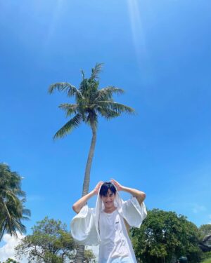 Tawan Vihokratana Instagram - First time 32, and it’s gonna be the BEST 💙🌞🎉