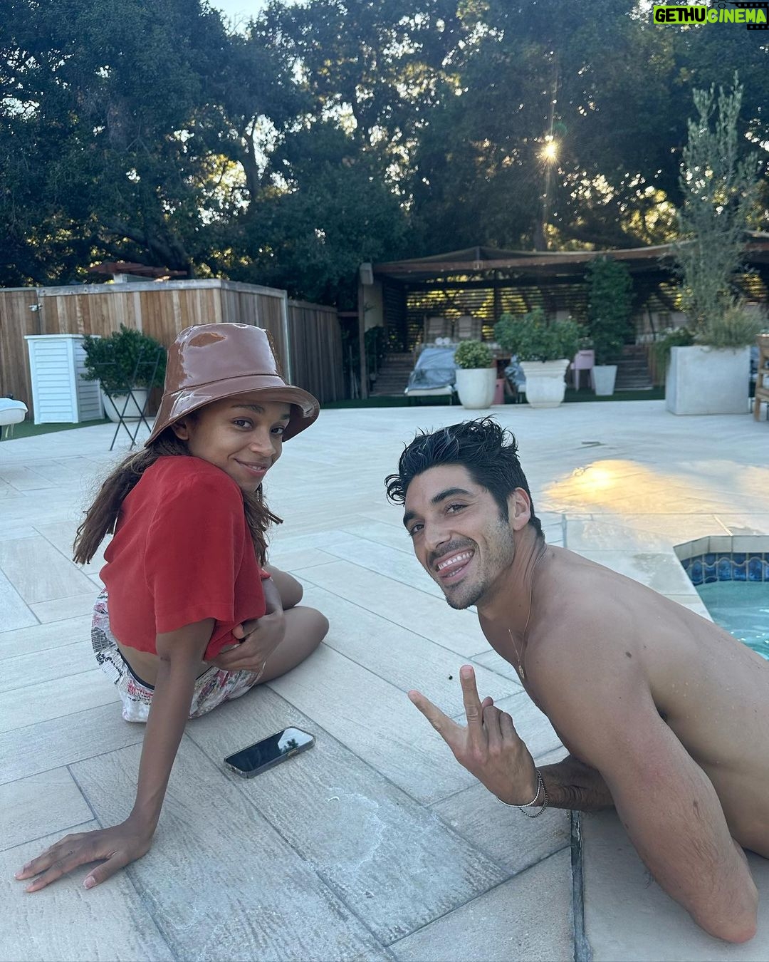 Taylor Zakhar Perez Instagram - August was lit…but also #9 đŸ””