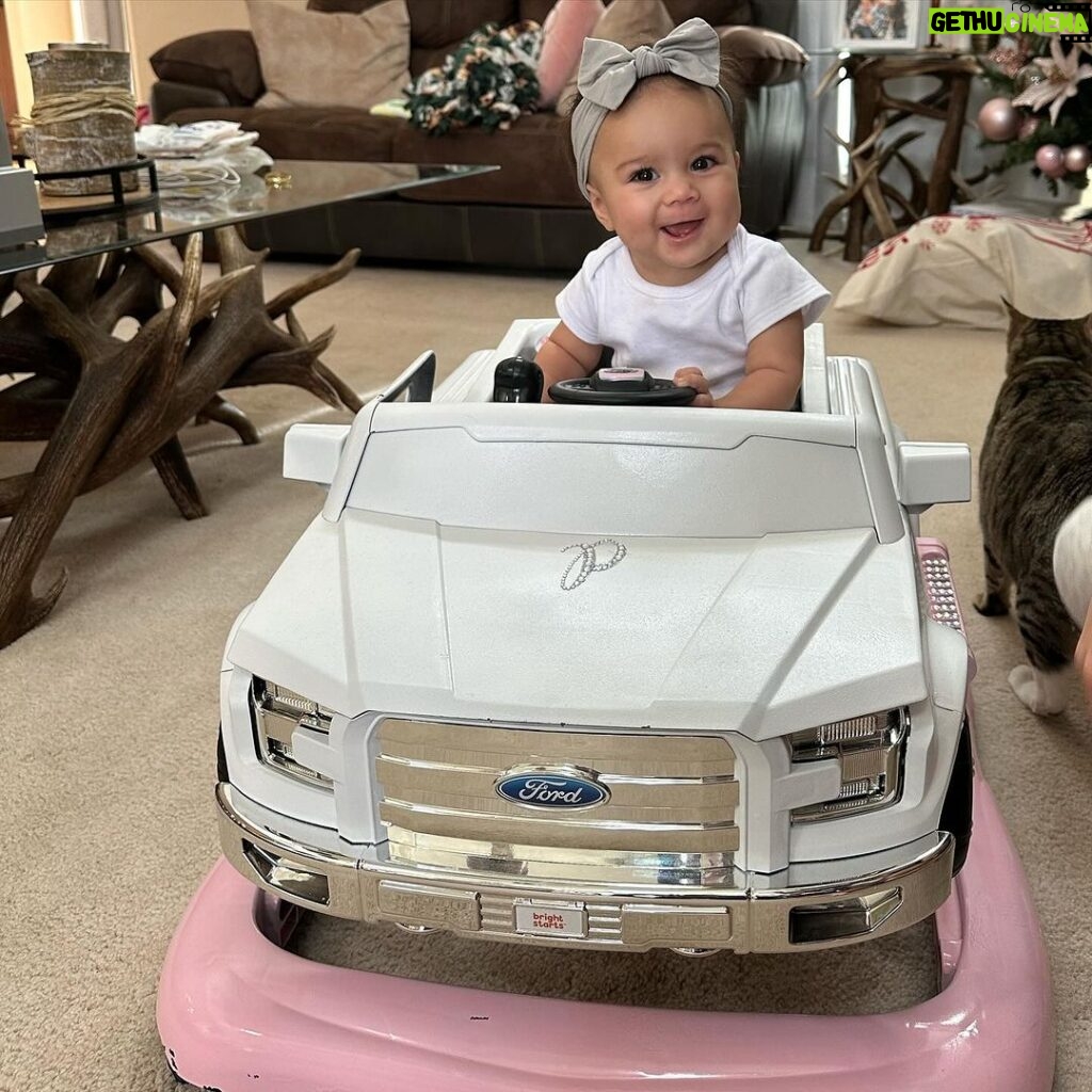 Tecia Torres Instagram - During pregnancy I posted about pimping up this little ride… fast forward now my baby is in it 🥹🩷 Alayah loves her lifted white truck like mama. Merry Christmas y’all. We celebrate tomorrow but man this holiday season by far has been the best one yet.