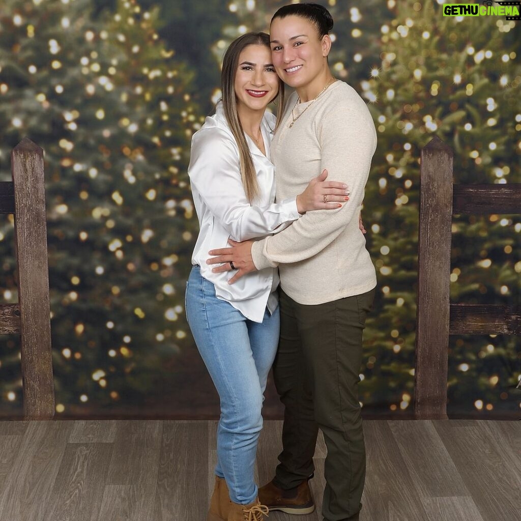 Tecia Torres Instagram - We meet when I was 23 - You said I got smart when I was 26 & we started dating - At 32 we got married - At 33 I had our daughter - Now at 34 we continue to make amazing memories, our 8th Christmas, a world title coming, and best of all we get to share this holiday season with Alayah our mini ♥️🙏🏼🎅🏼 #RockNado #UntilAlways #MyLove #Moms #MyBestFriend #Christmas2023 #Familyof3 #ILoveYou #MuchoMucho PS I really love this photo!