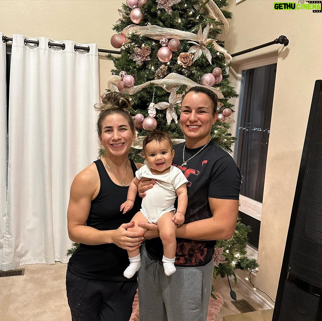 Tecia Torres Instagram - About half way complete… got most of the tree up today 🎅🏼♥️ Thank you Coco. #Family #Love #BabysFirstChristmas