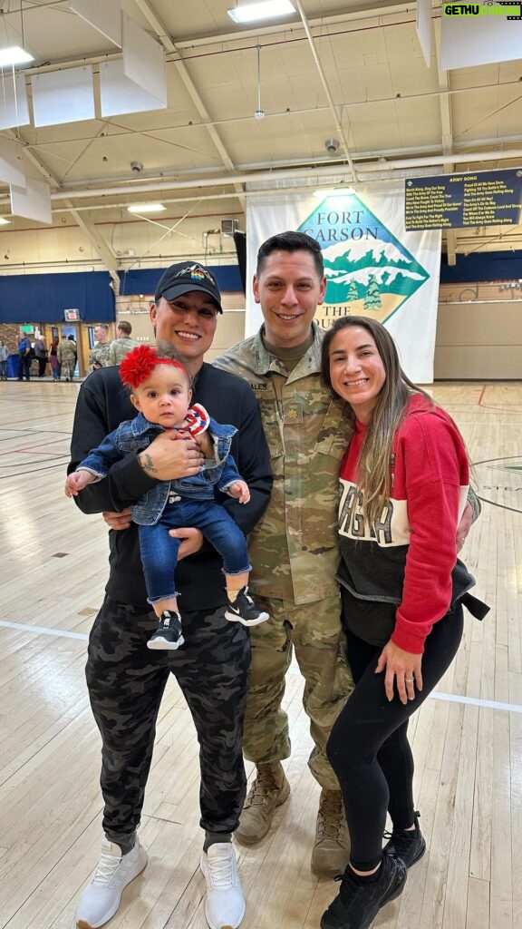 Tecia Torres Instagram - Welcome Home Tio Tommy 🇺🇸 Alayah is on her own schedule.. 8 months and counting … #SoliderHomecoming #MajorGonzales #Cousins #Family #MsIndependent