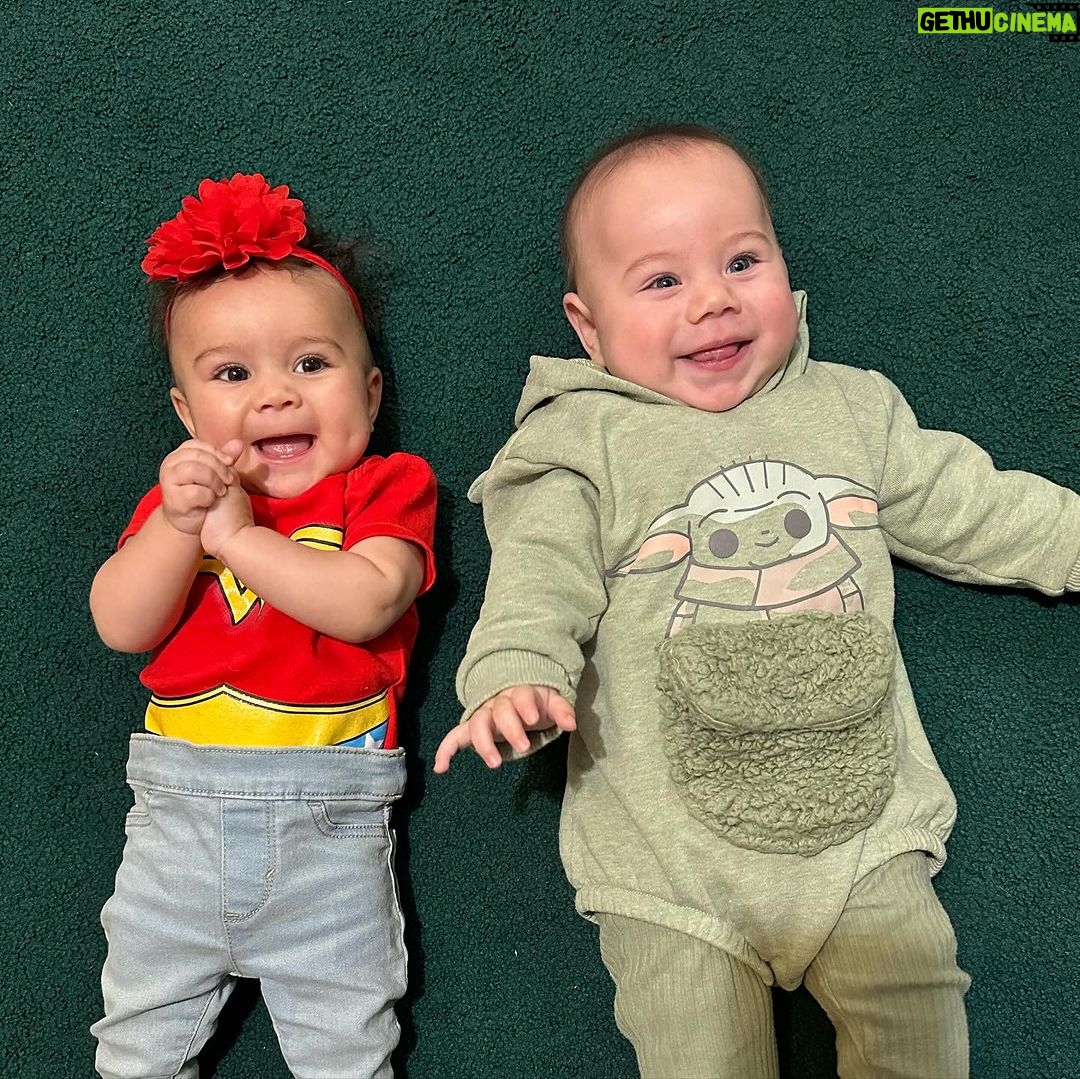 Tecia Torres Instagram - These two ❤️💚 Chip & Dale #6MonthsOld #Cousins