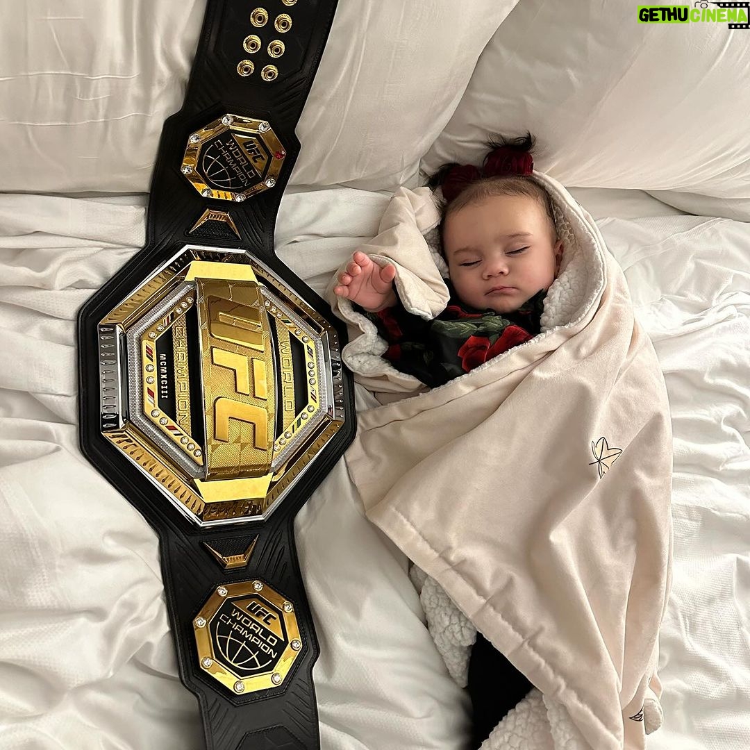 Tecia Torres Instagram - Such a special moment for the 3 of us. Moments before the fight vs moments after the fight. Mama did it! 🏆 #UFC297
