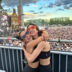 Teresa Pérez Instagram - La moñitos disfrutó como hacía meses que no disfrutaba en este festi💁‍♀️ Gentecilla la buena compañía hace mucho, y si ya le sumas buena música tu cerebro no puede parar de fabricar serotonina 🥹❤️