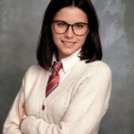 Teresa Pérez Instagram – Efectivamente Teresa también ha pagado 6.99€ para ver cómo sería con IA y lo único que han hecho es recordarle que parece menor de edad 😃
(A parte de cambiarme el color de mis maravillosos ojos y quitarme las pecas)
También ha deducido que de adolescente me teñiría de rubio 😃
Os quiero familia ❤️