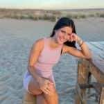 Teresa Pérez Instagram - Estoy en proceso de reconstrucción, adiós 😃 Pd: en el vídeo estoy diciendo algo en inglés que ni si quiera yo sé 🤷‍♀️