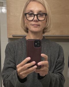 Teryl Rothery Instagram - Sometimes you just have to let go of those dead ends. And hair too’ 😃